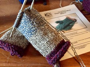 Wool knitted mittens by Annie
